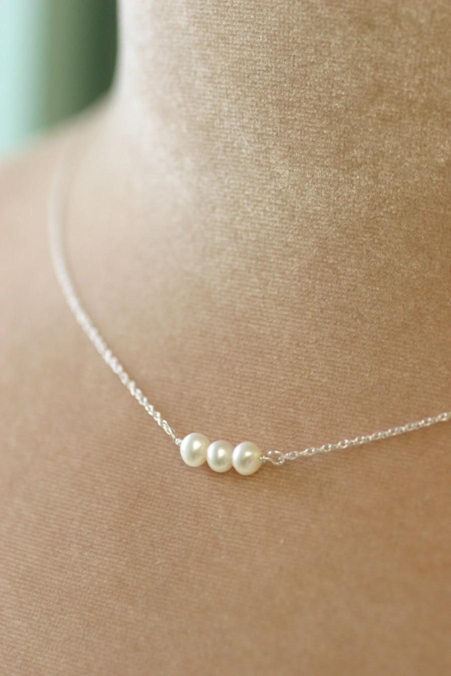 Свадьба - Three pearl necklace, pearl bridesmaid necklace, bridesmaid jewelry pearl, three sisters necklace - Trinity