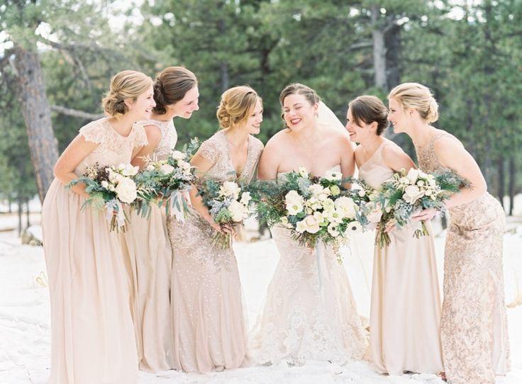Mariage - How This Bride's Childhood Home Inspired Her Winter Wedding