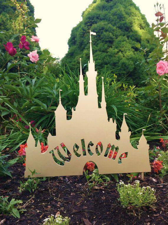Mariage - Disney Cinderella Castle Inspired Welcome Sign For Your Yard Or Garden
