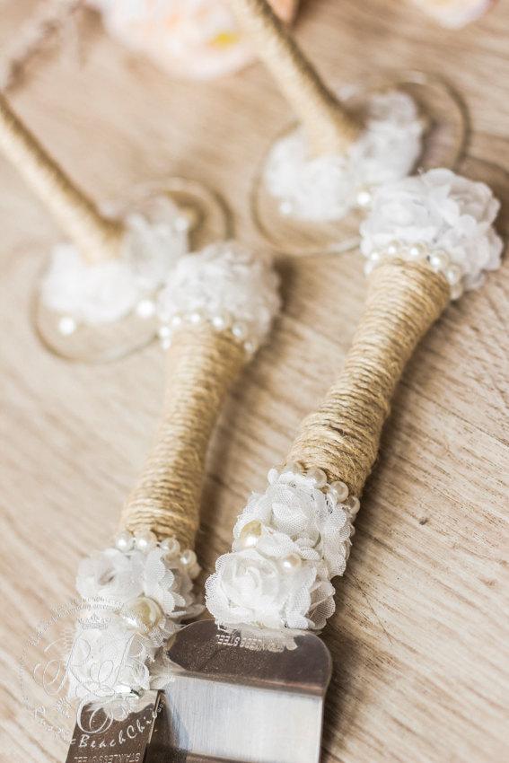 Mariage - Barn wedding cake server and knife, white wedding, rustic wedding ideas, country rustic wedding, rope, lace and pearls, rustic set, 2pcs