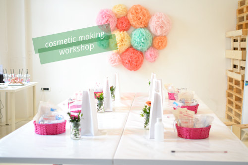 زفاف - Tissue paper pompoms, baby shower decorations, baby mobile DIY, hanging pom poms, birthday party decorations, flower pompoms, wedding, party
