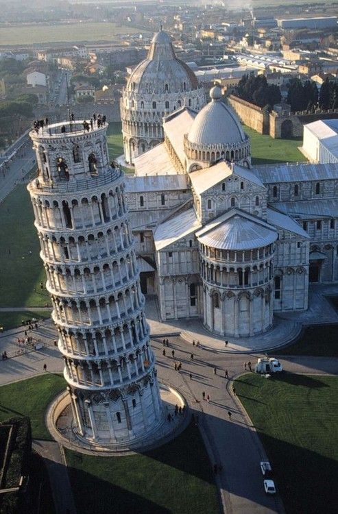 Свадьба - Leaning Tower Of Pisa, A Magnificent Engineering Failure