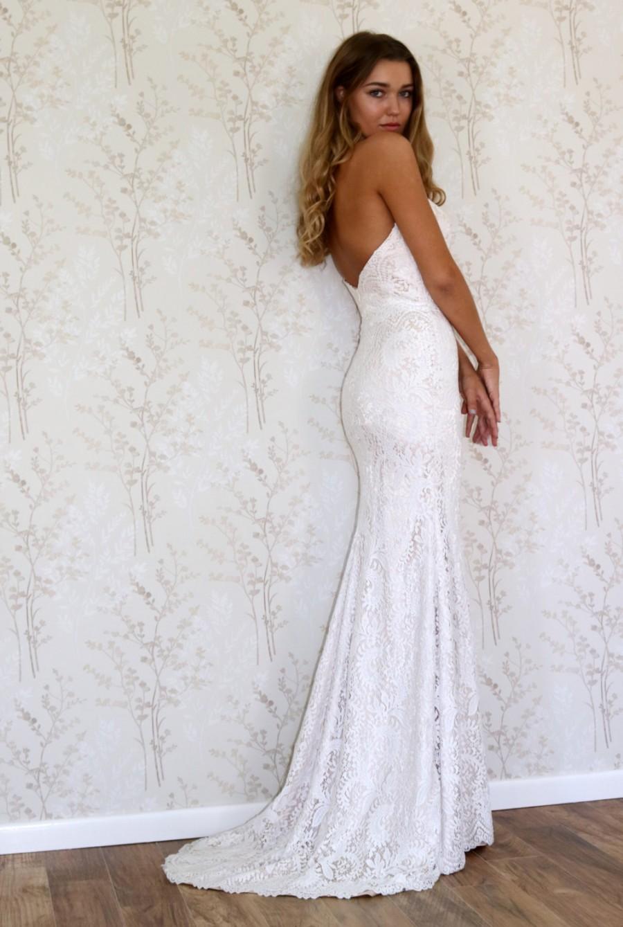 Hochzeit - Lace Wedding dress/Simple bohemian style wedding gown/Strapless sweetheart neckline wedding dress.