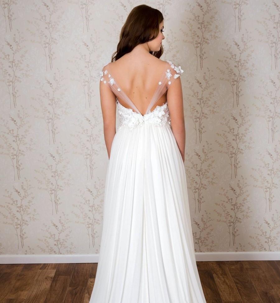 Hochzeit - Bohemian style  wedding dress/Silk chiffon  wedding dress/Simple beach wedding dress/Sweetheart neckline cup sleeve wedding gown.