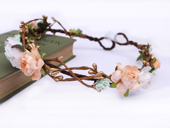 زفاف - Mint And Peach Rose And Gold Pip Berry Halo, Peach Floral Crown, Mint Floral Crown, Flower Girl Garland, Bridesmaid, Rustic Wedding,