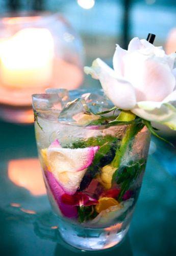 Hochzeit - Weekend Drinks: Gin And Rose Cocktail • Breakfast With Audrey - Online Fashion & Lifestyle Destination
