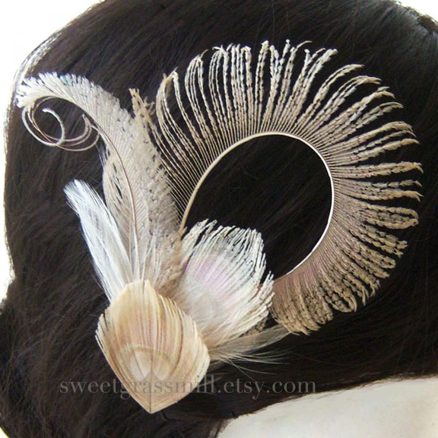 Mariage - Bridal Peacock Fascinator - FAIRE CONTESSA - Bleached Beige Champagne Peacock Feather Fascinator