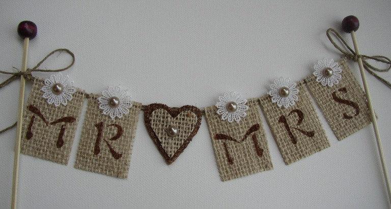 Mariage - Mr Mrs Cake Topper - Rustic Banner - Daisy Cake Topper Banner - Burlap Lace - Hessian Wedding Bunting - Burlap Cake Topper