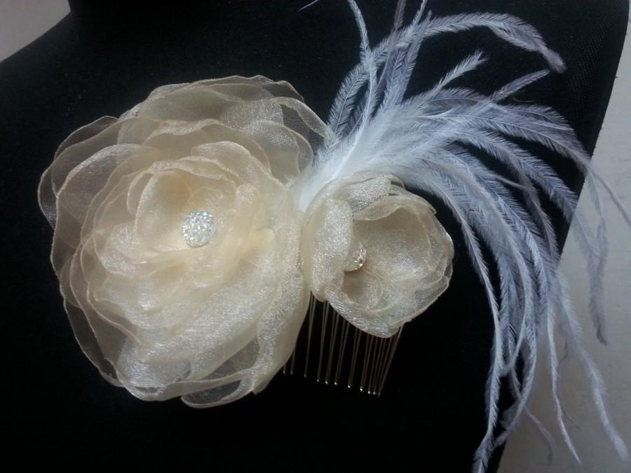 Mariage - Delicate Flower Wedding comb, peach blossom, Wedding Hair Comb, Bridal Hair Accessories. Bridal headdress.
