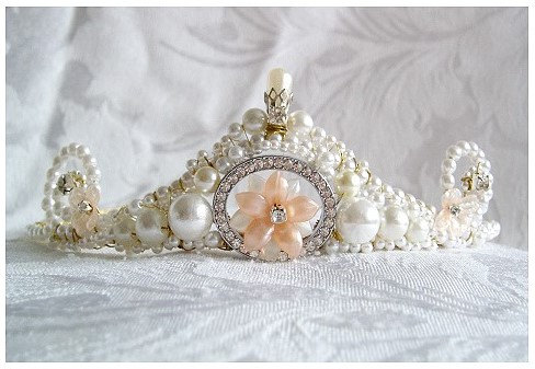 Mariage - Wedding Tiara. (Anastasia) Wedding or Prom Tiara. Handmade Gold Tiara with Peach coloured flowers, Diamanté Crystal stones and White Pearls.