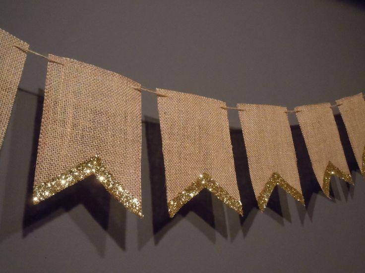 Mariage - Unique Cardstock Paper 8 Pennant Flag Gold Glitter Edge Banner Party Decoration Decor Birthday / Wedding / Baby Shower