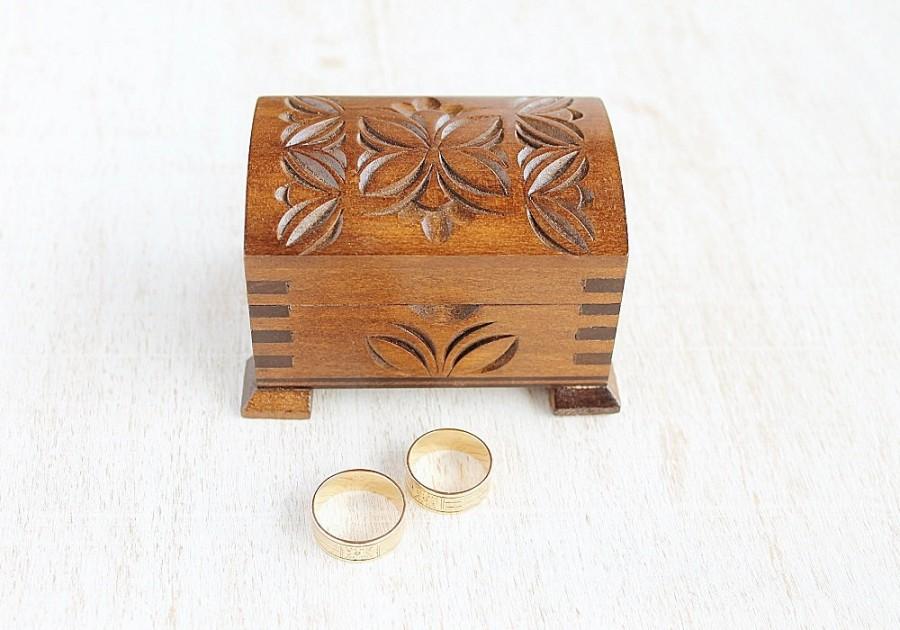 Hochzeit - Wood Ring Box, Carved Wedding Ring Box, Custom Ring Box, Antique Ring Bearer, Rustic Ring Box, Small Ring Box, Wood Ring  Box, Ring Pillow