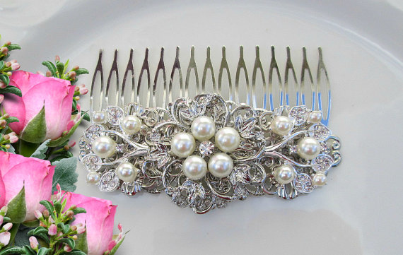 Wedding - Pearl Bridal comb, Wedding hair clip, ivory pearl & silver, Vintage style, Wedding Comb, Decorative comb, wedding accessories, Crystal Clip