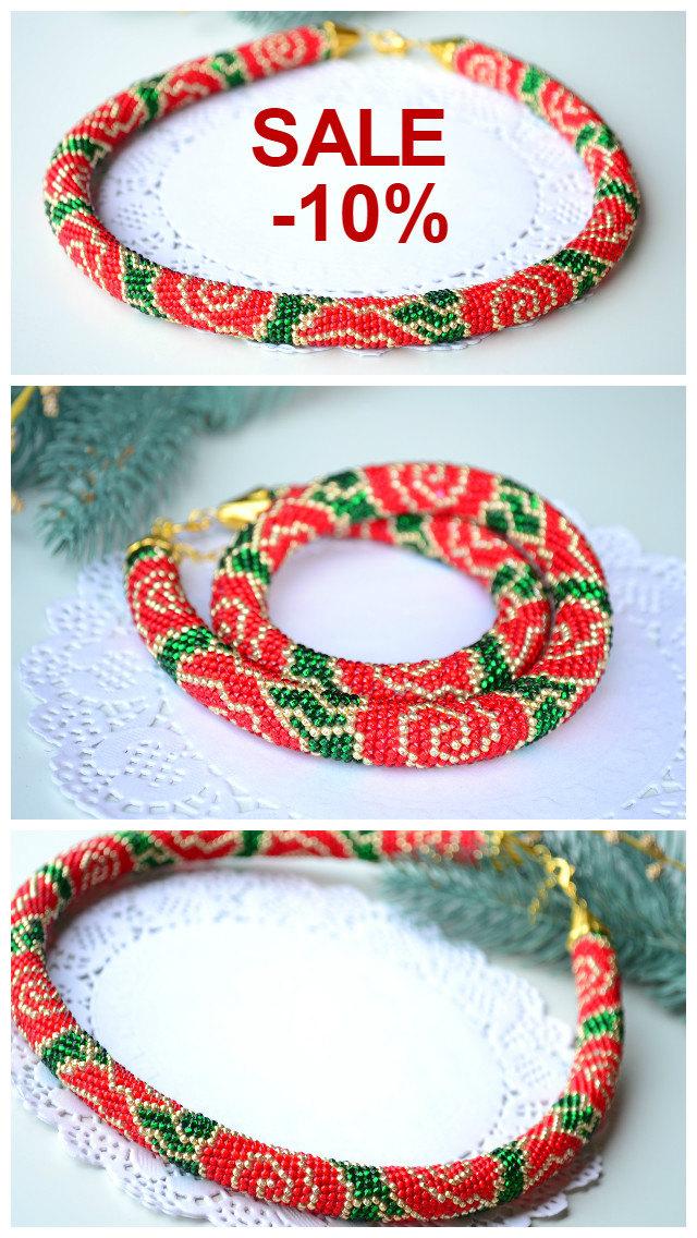 Свадьба - 10% OFF Christmas red green gold roses flower floral beaded crochet rope necklace jewelry, statement trend red green gold chocker necklace 