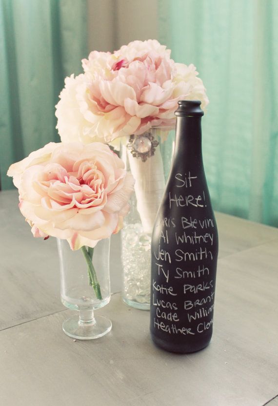 Свадьба - Items Similar To Set Of 15 Chalkboard Vases WEDDING Centerpiece Wine Bottle BLACK Seating Chart Table Number On Etsy