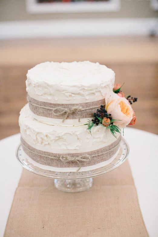 زفاف - Cake Love: A Simple Wedding Cake Decorated With Hessian, Twine And Seasonal Blooms