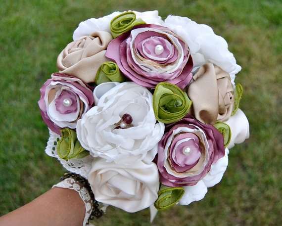 Mariage - Wedding Fabric Bouquet Bright Colours. Bridal Bouquet with custom cabochon.Personalizable wedding bouquet deep pink green white