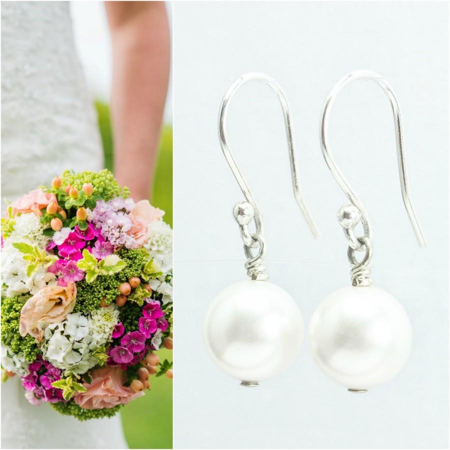 Hochzeit - Pearl Dangle Earring, Big Pearls, Bridal Pearl Earring, Pearl Wedding Earrings, Pearl Bridal Jewelry, Big Pearl Earing, Simple Pearl Earring