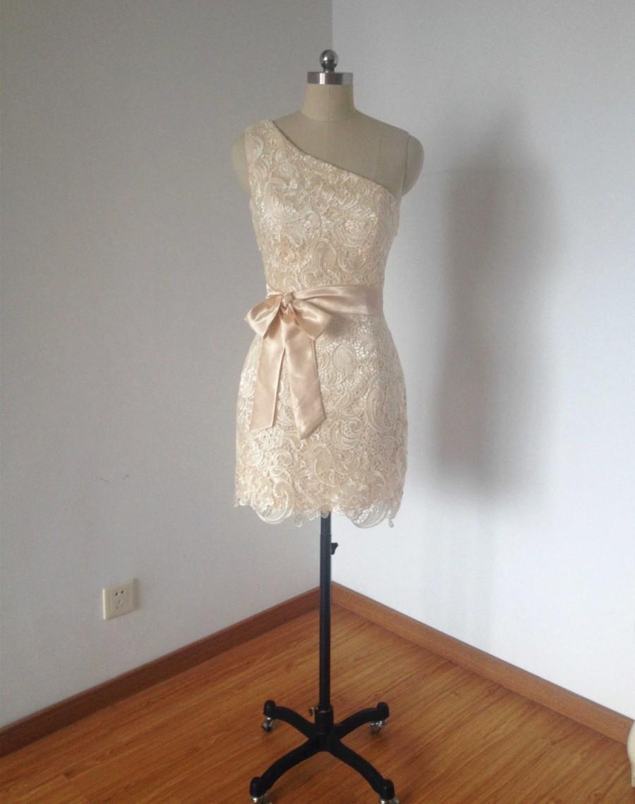 Свадьба - One-shoulder Champagne Lace Short Bridesmaid Dress