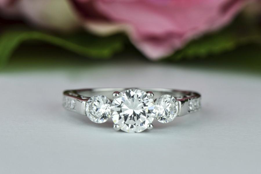 زفاف - 2 ctw 3 Stone Ring, Heart Filigree Ring, Engagement Ring, Man Made Diamond Simulant, Cathedral Wedding Ring, Sterling Silver, Promise Ring