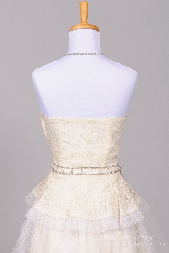 زفاف - 1940 Peplum Vintage Wedding Gown