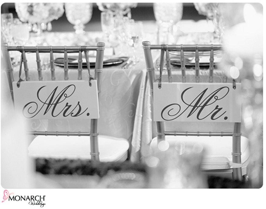 زفاف - Wedding Chair Signs, Mr. and Mrs. and/or Thank and You.  6 X 12 inches.  Wedding Signs, Photo Props, Reception Signs.