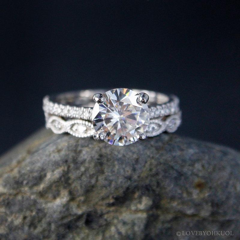 Hochzeit - Forever Brilliant Round Solitaire Diamond Engagement Wedding Ring Set - Vintage Miligrain Band - 14kt White Gold
