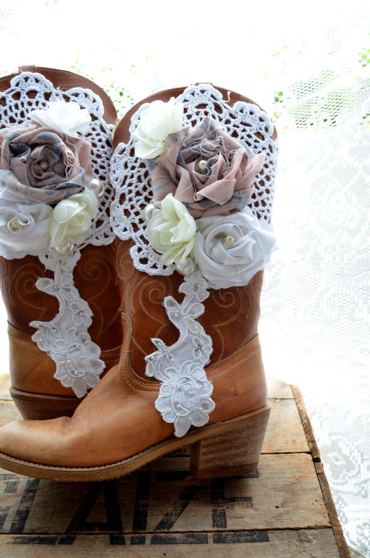 زفاف - Vintage Cowboy Boots, Romantic Fall Country Chic Western Boots, Autumn Barn Wedding, Embellished Shabby Cottage Shoes