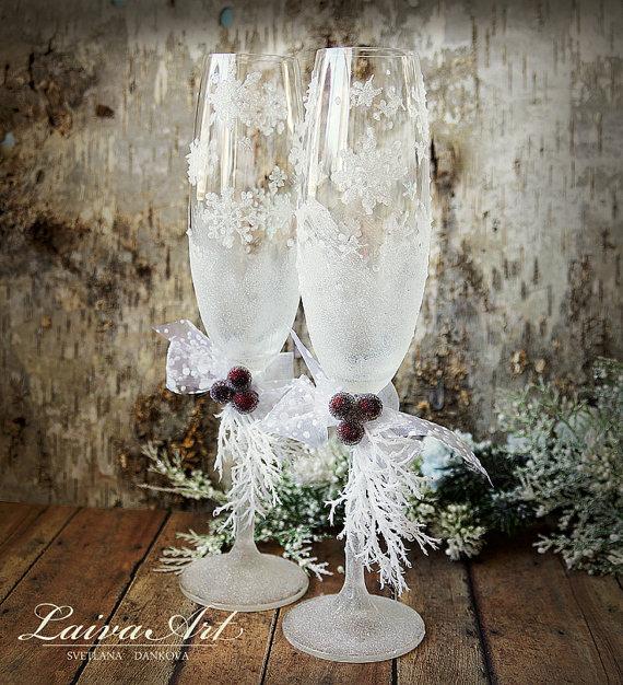 Hochzeit - Wedding Champagne Glasses Winter Wedding Christmas Wedding Holiday Wedding Champagne Flutes