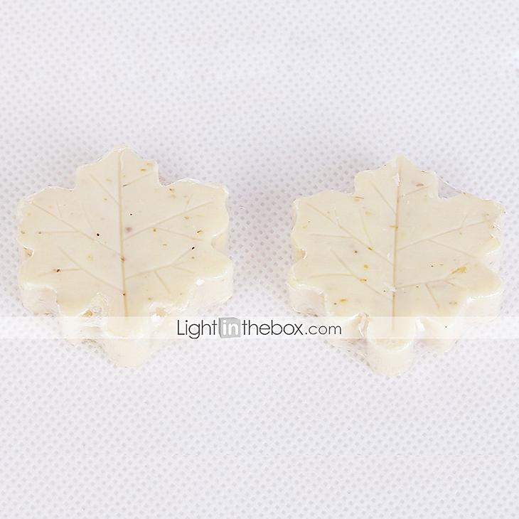 Hochzeit - Recipient Gifts -Beter Gifts® Maple Leaf Shape Love Soap Favors for Wedding Gifts