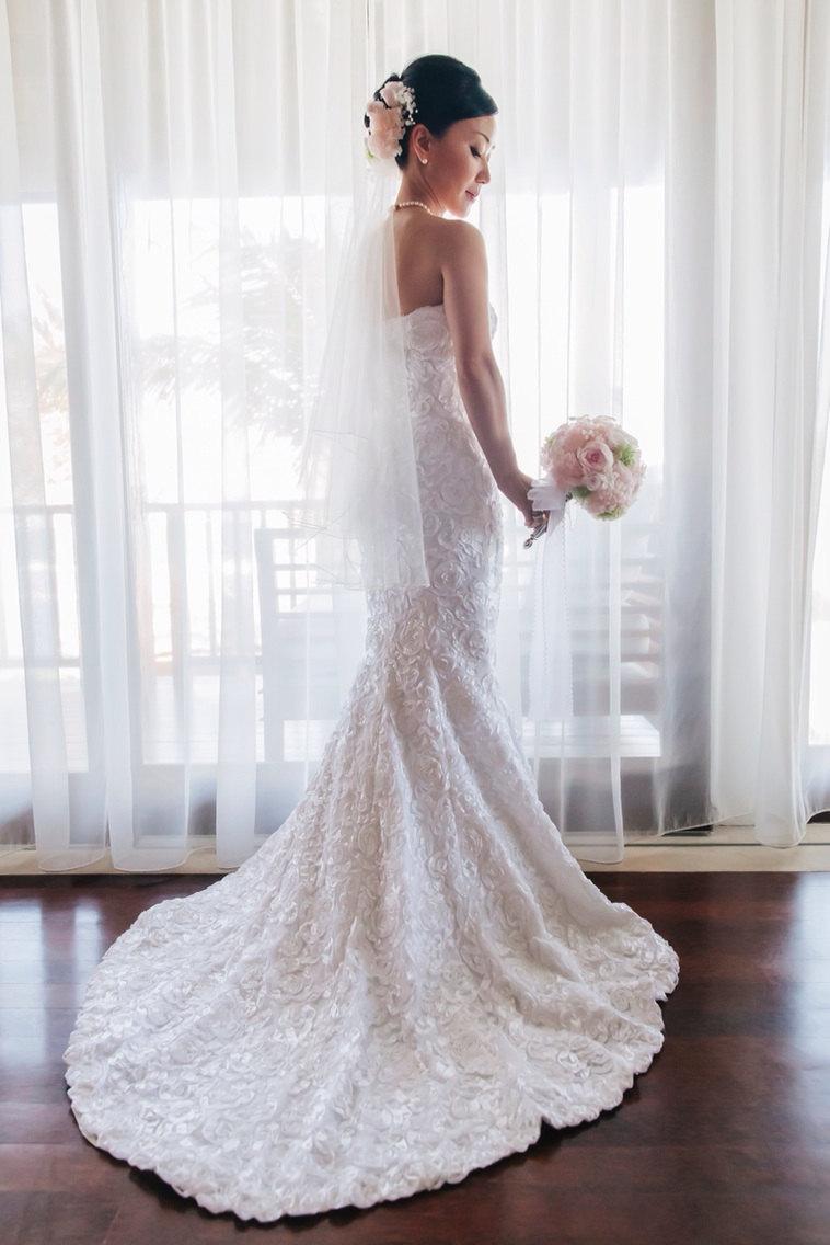 زفاف - Wedding veil - oval gather center top 34/42 inches with plain edge.