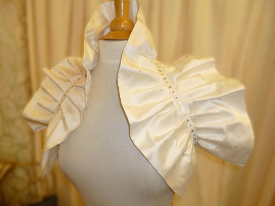 زفاف - Ivory silk and crystal Bridal Wedding Wrap Collar Ruffled Shrug.
