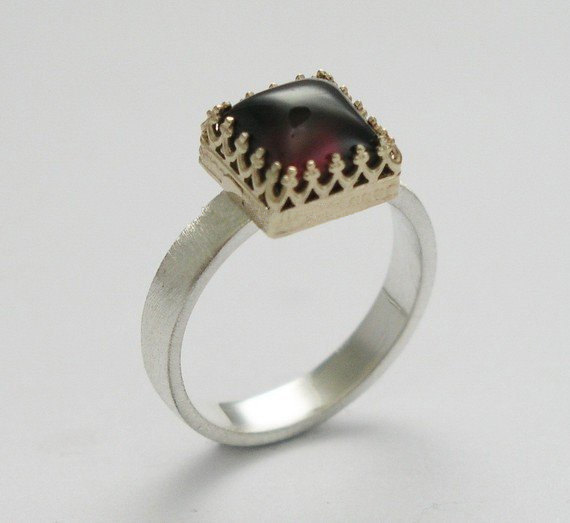 زفاف - Sterling Silver and Garnet Ring, garnet engagement ring, red gemstone ring, square gemstone ring, mixed-metal ring - Wine kingdom. R1095H-1