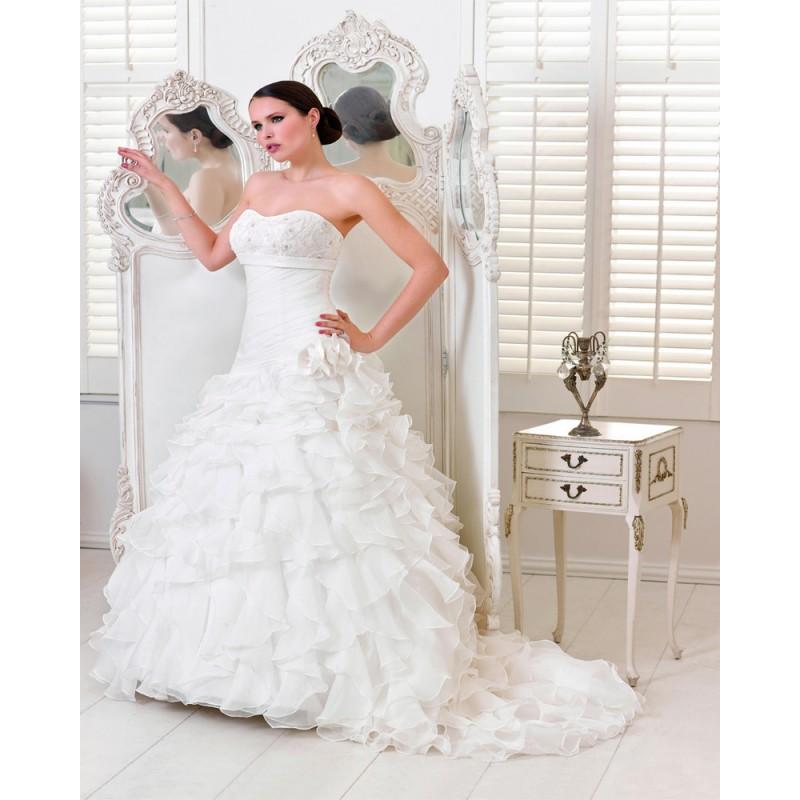 زفاف - Charming Ball Gown Strapless Beading Lace Hand Made Flowers Sweep/Brush Train Organza Wedding Dresses - Dressesular.com