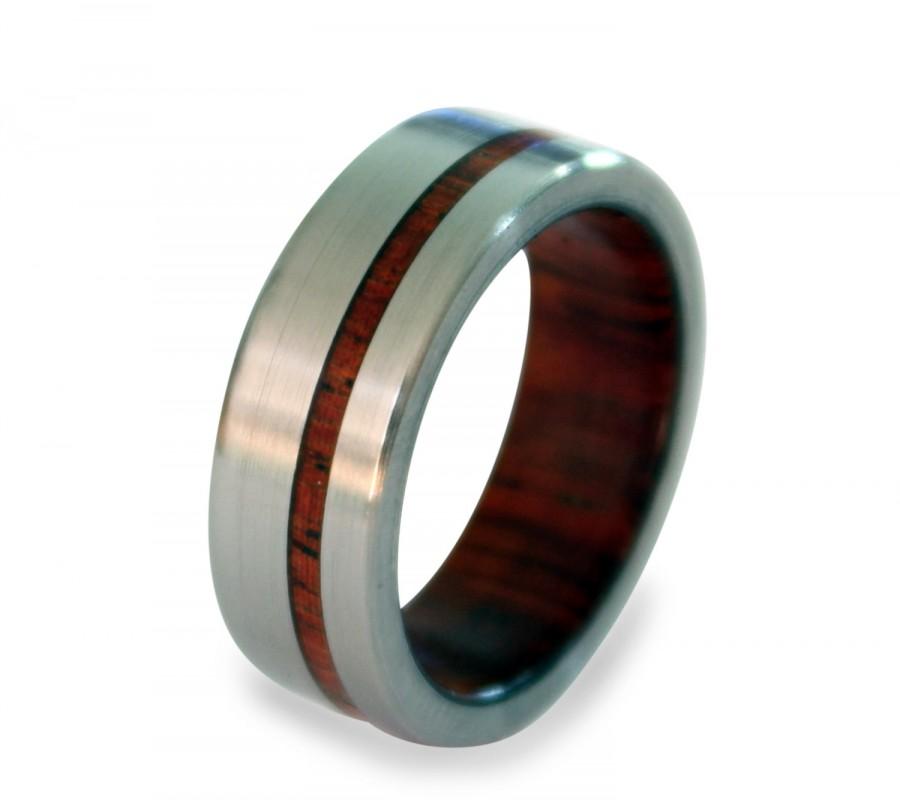 زفاف - Titanium ring for men with mahogany wood inner and inlay