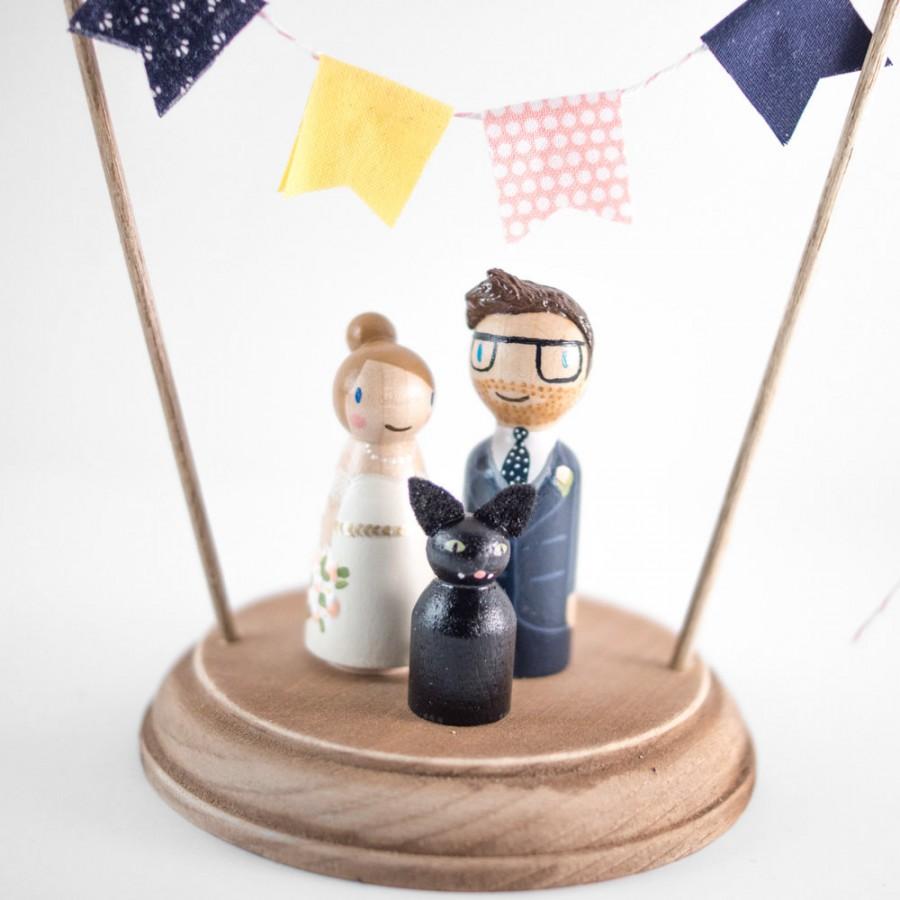 Wedding - Cake Topper with Pet - rustic wedding cake topper - peg people cat cake topper - wooden topper with cat - wedding cake topper with cat