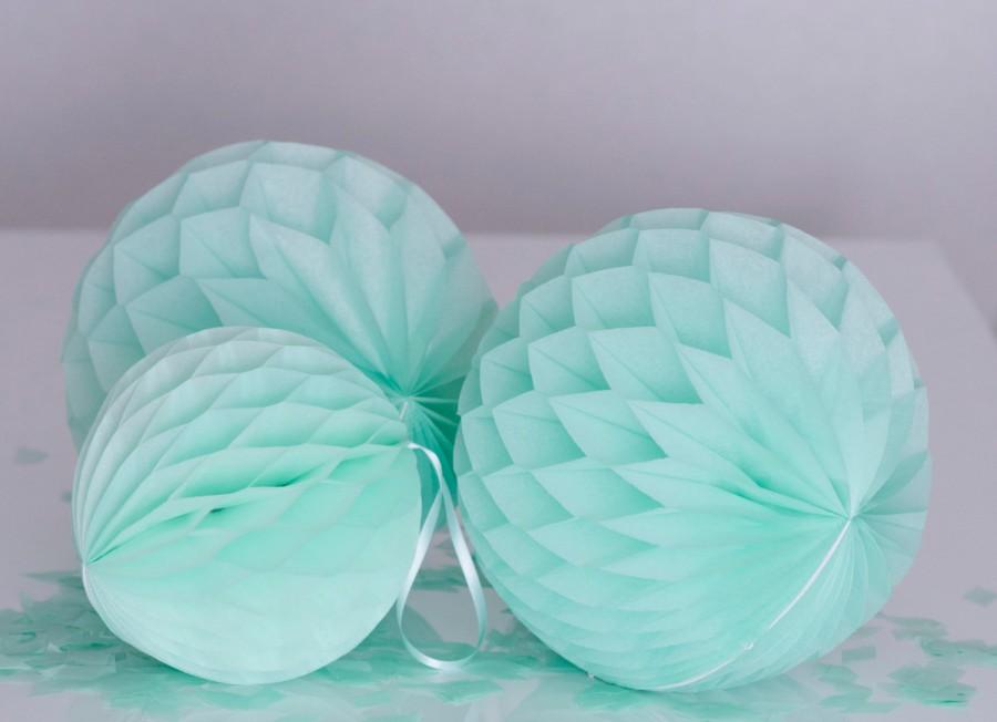 Wedding - MINT tissue paper honeycomb ball / honeycoms - Bridal Showers / Weddings / Birthday and Party Decorations