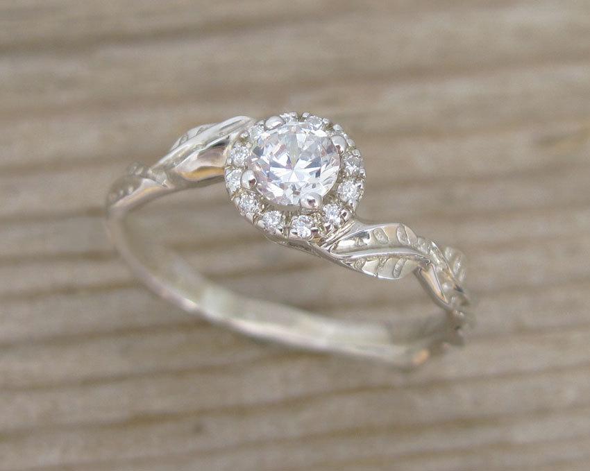 Hochzeit - Leaf Engagement Ring, Halo Engagement Ring, Diamond Leaf Ring, Diamond Leaf Engagement Ring, Diamond Leaves Ring, Antique Gold Leaf Ring