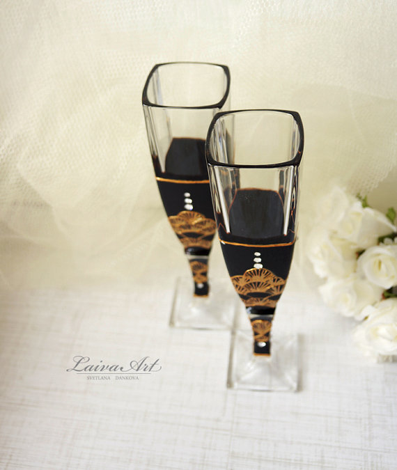 Mariage - Gold Art Deco Gatsby Style Wedding Champagne Flutes Wedding Champagne Glasses Gatsby Style Wedding Toasting Flutes Gold and White Wedding