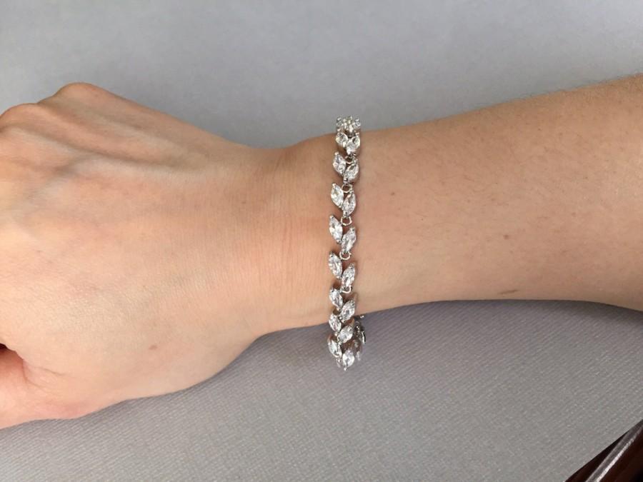 زفاف - Cubic zirconia bracelet, bridal bracelet, wedding bracelet, bridal jewelry, wedding jewelry, leave shaped bracelet
