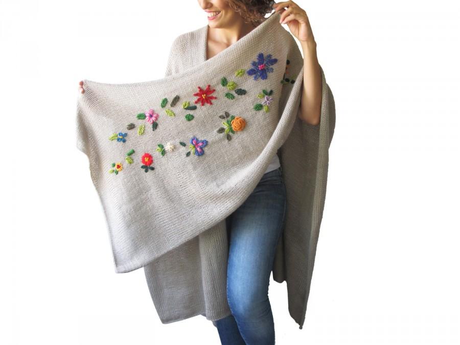 Mariage - NEW! Beige Pelerine - Poncho with Flowers by AFRA