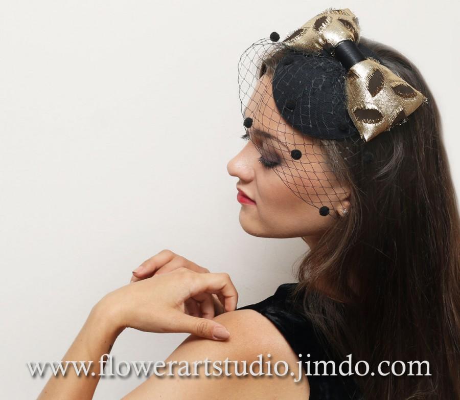 Wedding - Black Derby Hat, Black Fascinator, Top Hat with Gold Color Bow, Retro Style Hair Piece, Mother of a bride hat, Pillbox Hat with Veil.