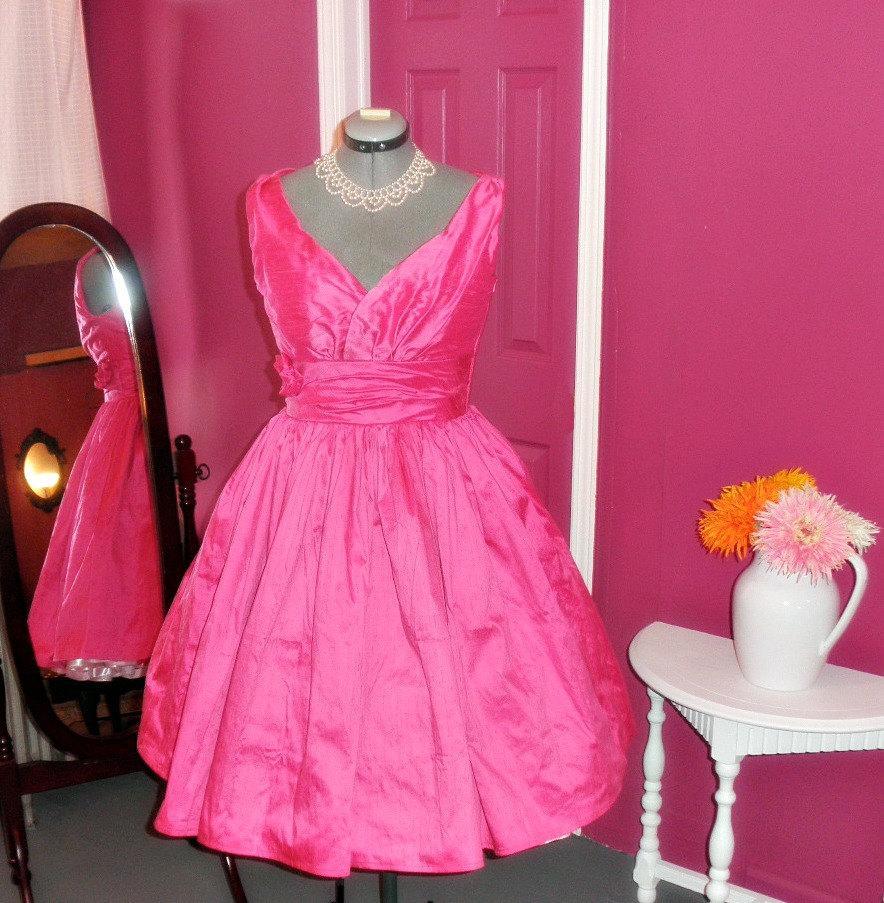 زفاف - Miss Lindsay's Surplice Wedding Dress ~  with pockets ~ full circle or gathered skirt ~ optional sleeves ~ short gown with free petticoat