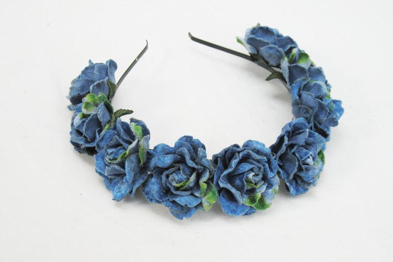 Mariage - Blue Velvet Flower Crown. Blue Valentine, Blue Rose Crown, Blue, Flower Headband, Floral Crown, Blue Headband, Gift Idea, Bridesmaids