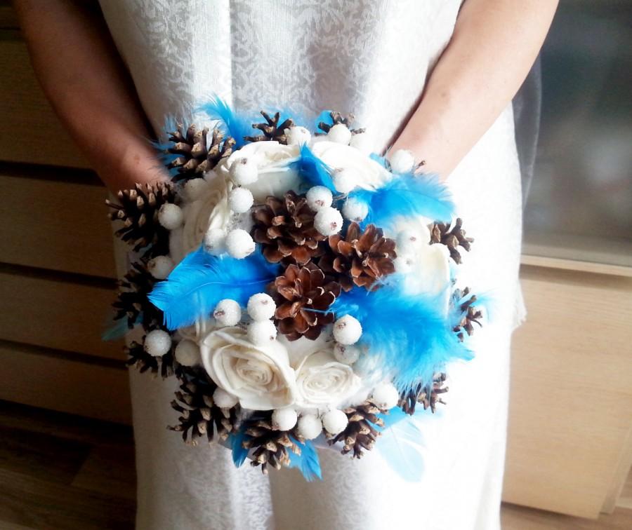 Свадьба - READY to SHIP Winter wedding frozen wonderland BOUQUET Cream Flowers, pine cones, raw cotton, feathers, frozen fruits, sola roses, blue
