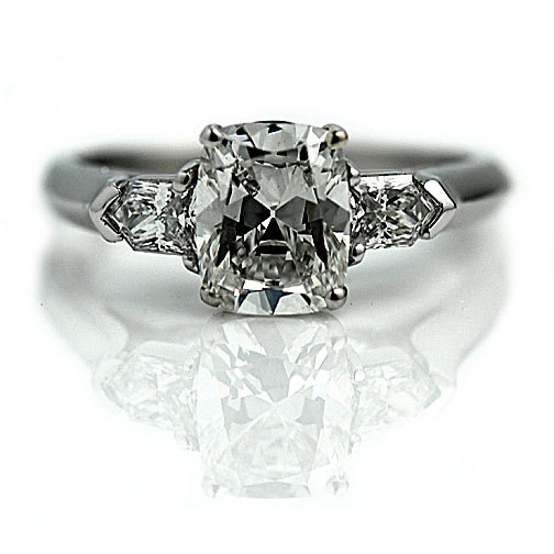 Mariage - Cushion Cut Engagement Ring 2.00ctw GIA Antique Cushion Cut Platinum Bullet Shape Diamond Ring 1930s Art Deco Ring Size 6!