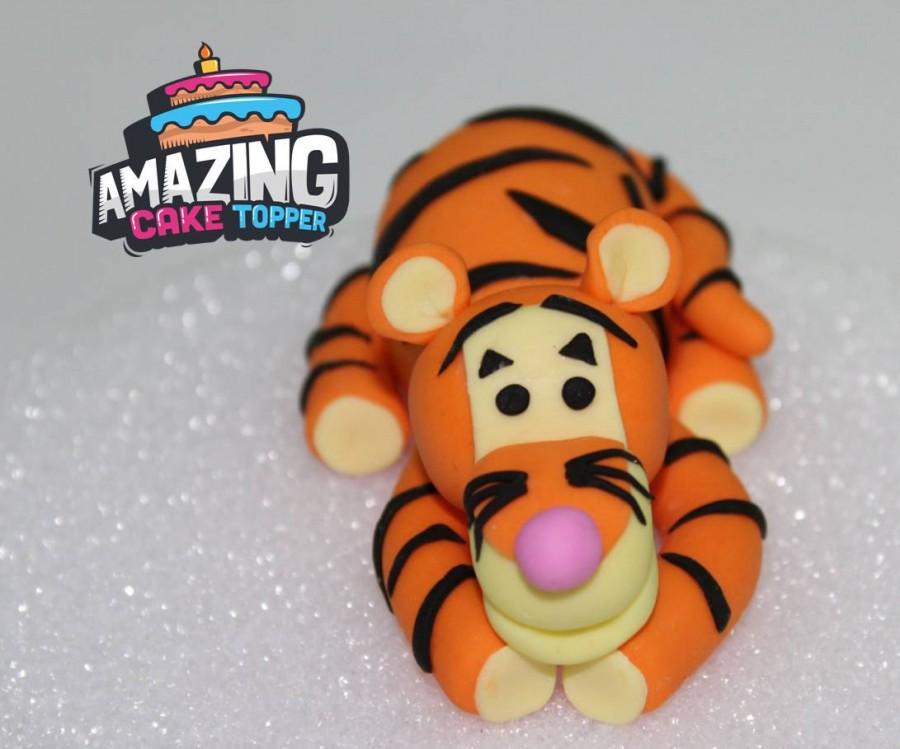 Hochzeit - Tigger Fondant Cake Topper of Disney. Ready to ship in 3-5 business days. "We do custom orders"