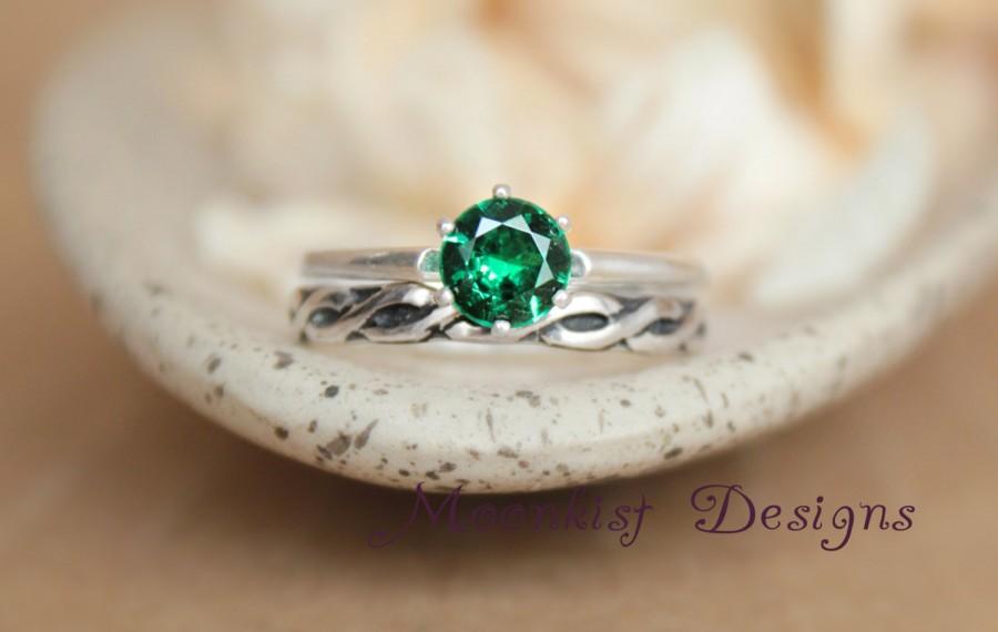 Wedding - Emerald Green Spinel Solitaire Wedding Set with Sterling Notched Celtic Pattern Band, Vintage-Style Classic Solitaire Celtic Engagement Set