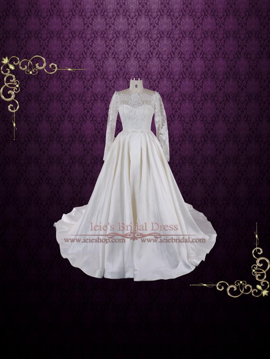 Mariage - Vintage Style Lace Ball Gown Wedding Dress with Long Sleeves 