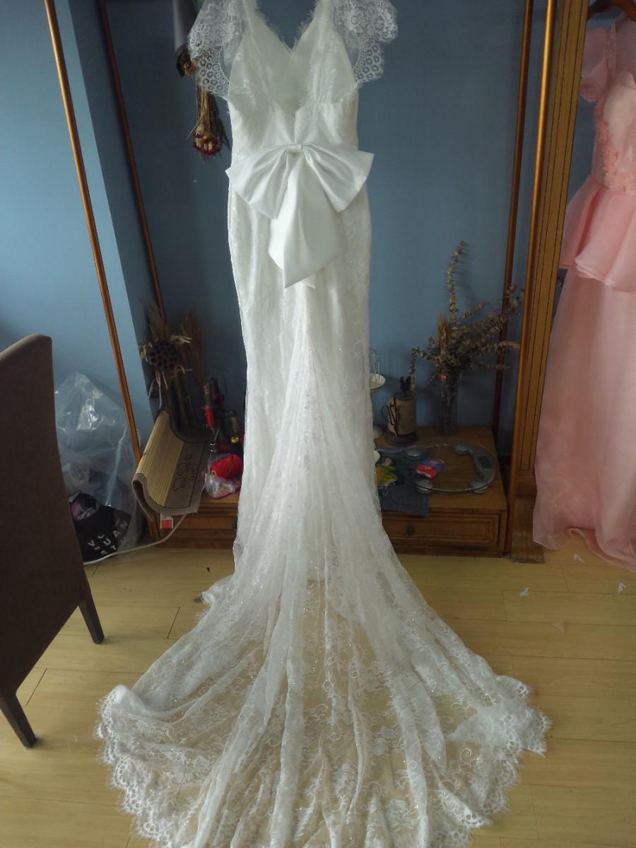 زفاف - Aliexpress.com : Buy V Neck Cap Sleeves Empire Boho Lace Wedding Dresses with Sequins Summer Bridal Gowns with Bow(s) from Reliable gown design suppliers on Gama Wedding Dress